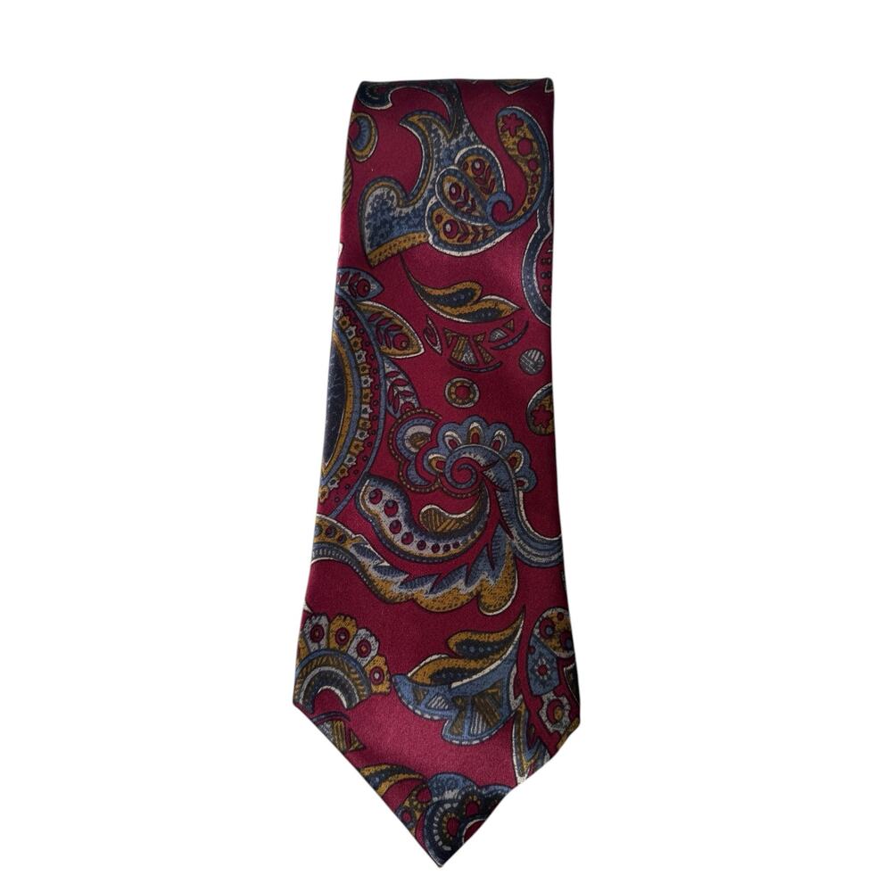 Vintage CHRISTOPHER HAYES Red Multicolor Shiny Silk Paisley Tie Made in Italy